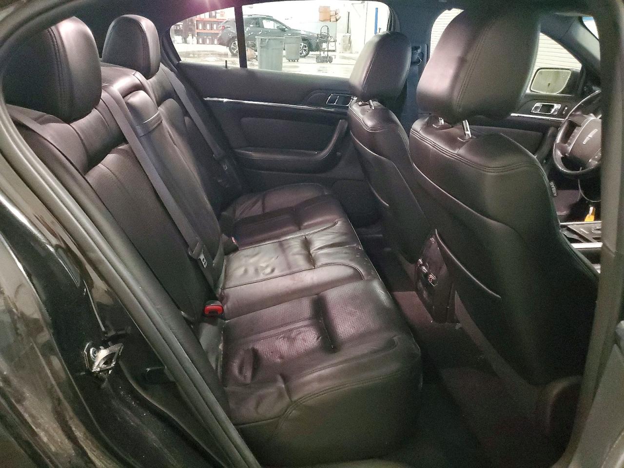 2009 LINCOLN MKS photo 10