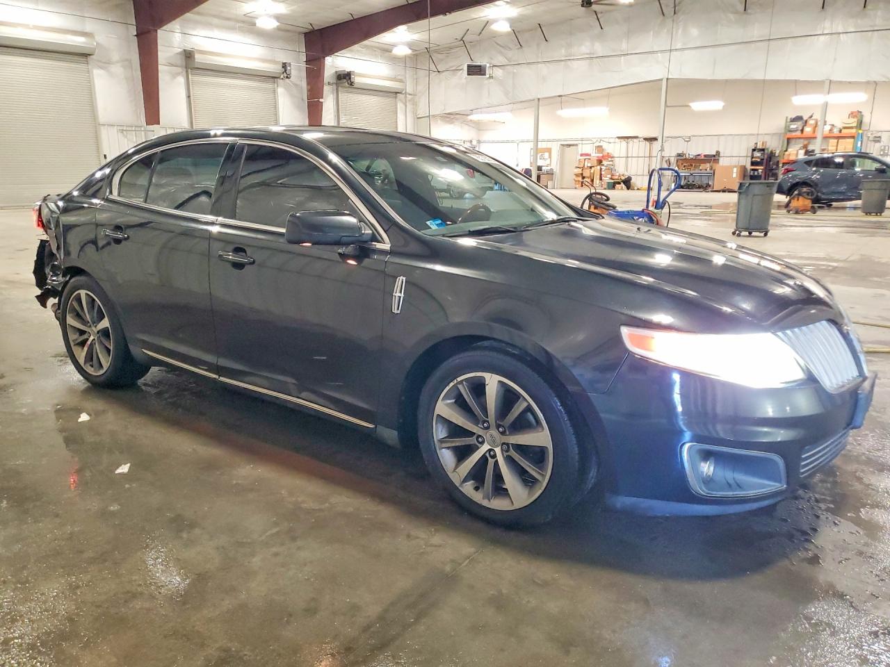 2009 LINCOLN MKS photo 4