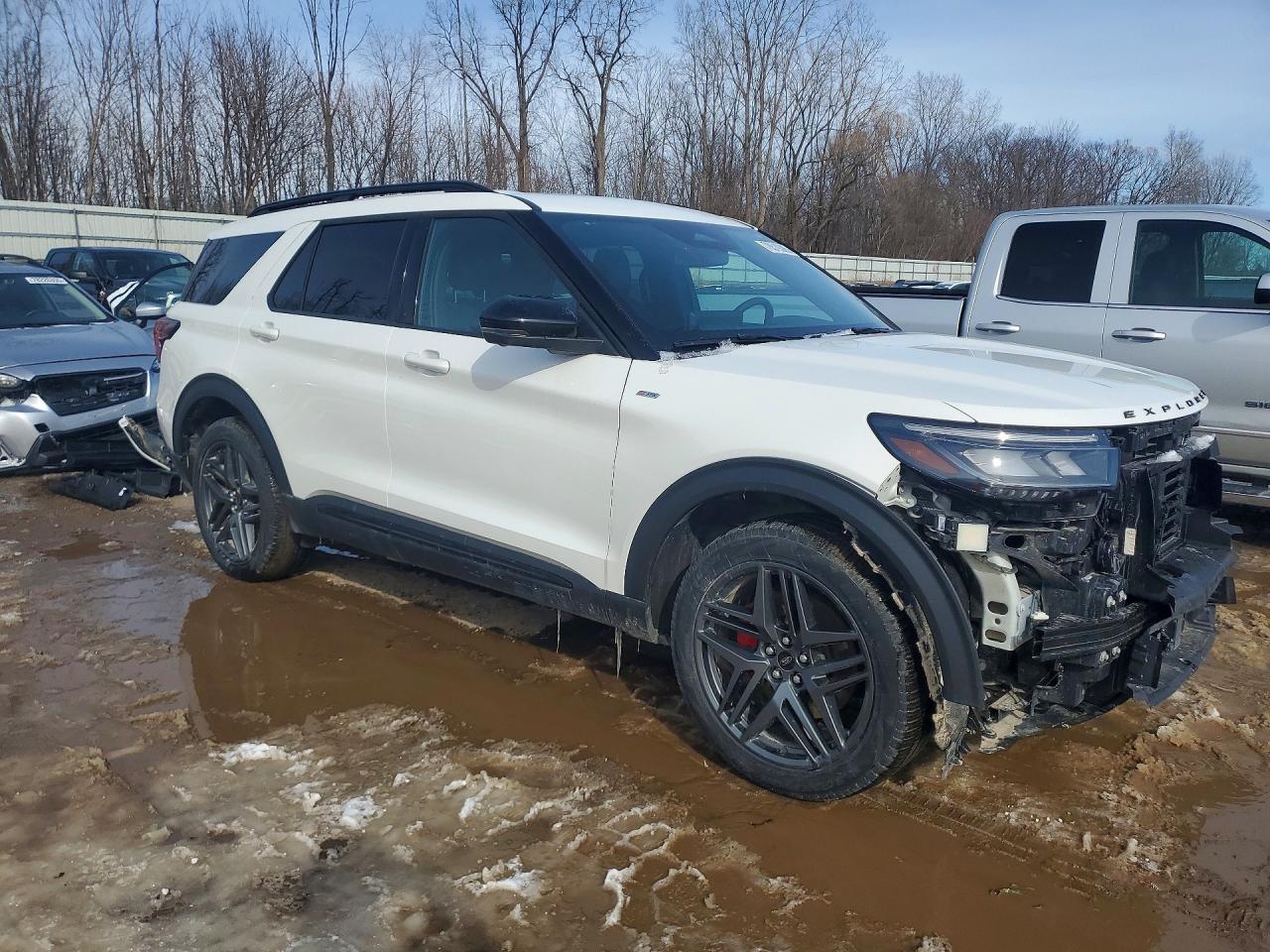 2025 FORD EXPLORER ST-LINE photo 7