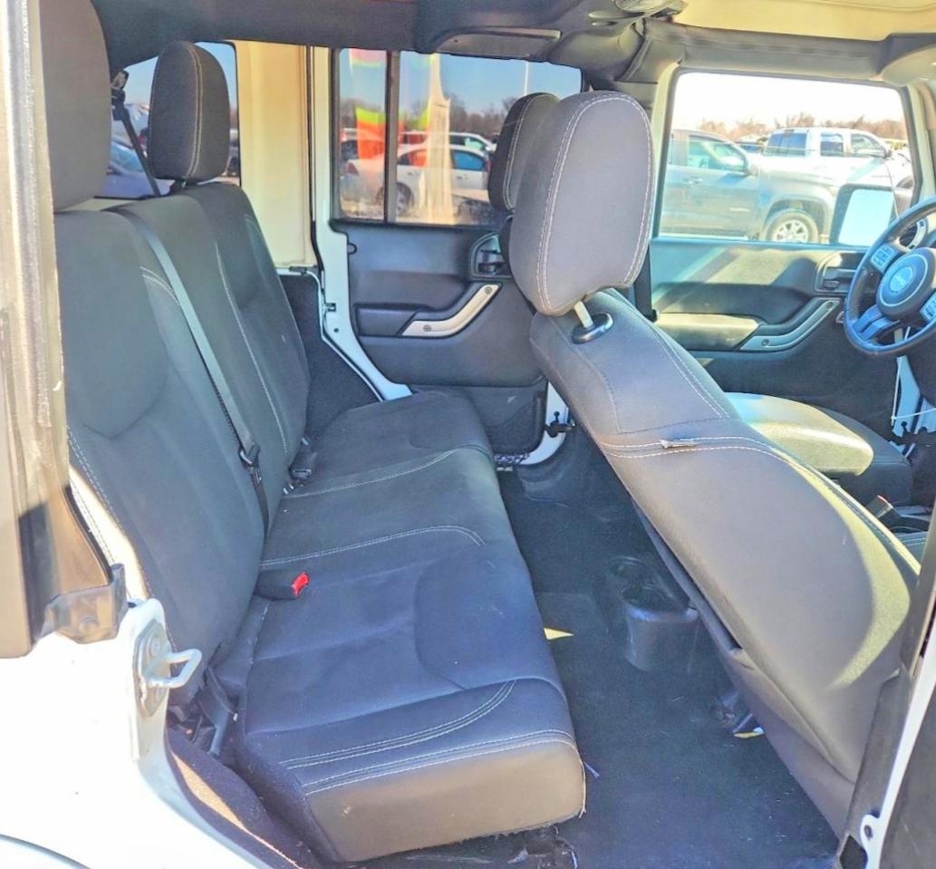 2018 JEEP WRANGLER UNLIMITED SAHARA photo 11