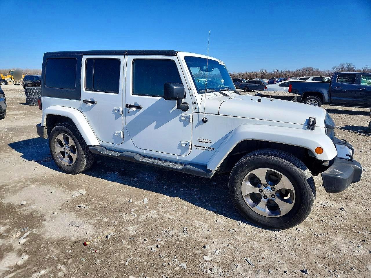 2018 JEEP WRANGLER UNLIMITED SAHARA photo 4