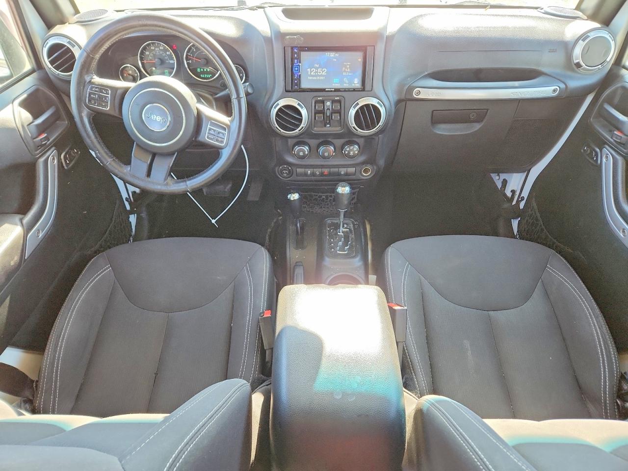 2018 JEEP WRANGLER UNLIMITED SAHARA photo 8