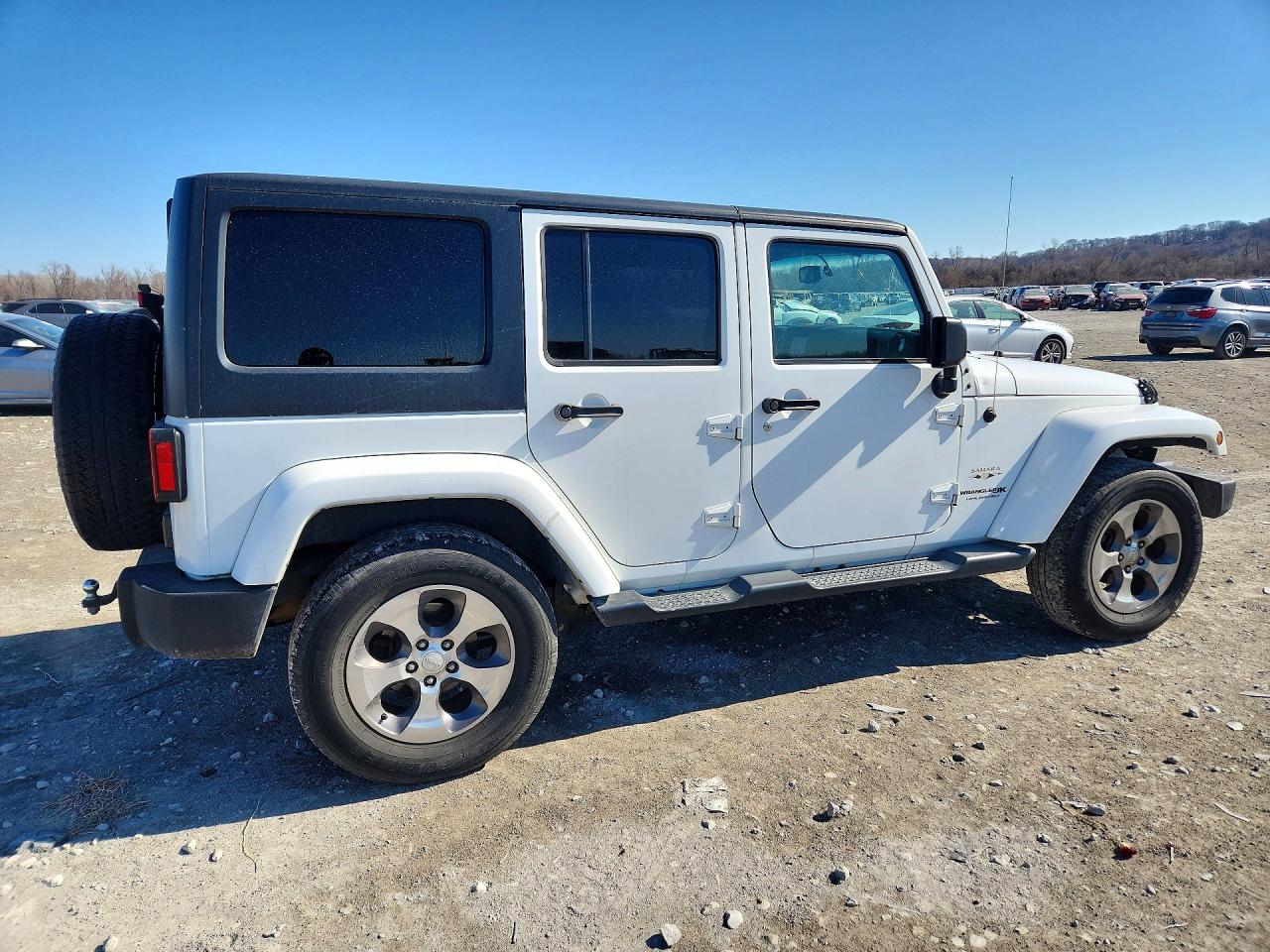 2018 JEEP WRANGLER UNLIMITED SAHARA photo 3