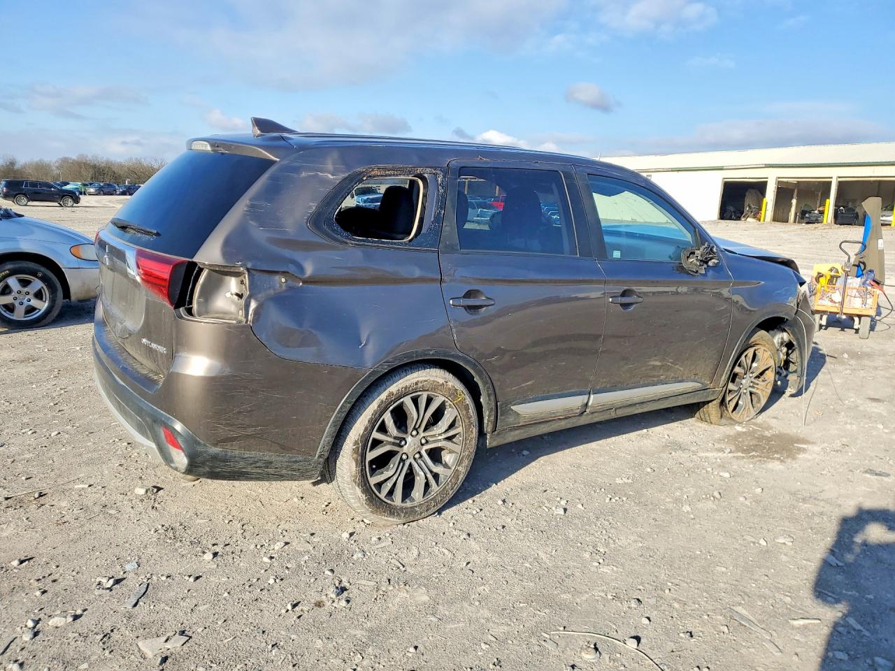 2018 MITSUBISHI OUTLANDER ES photo 5