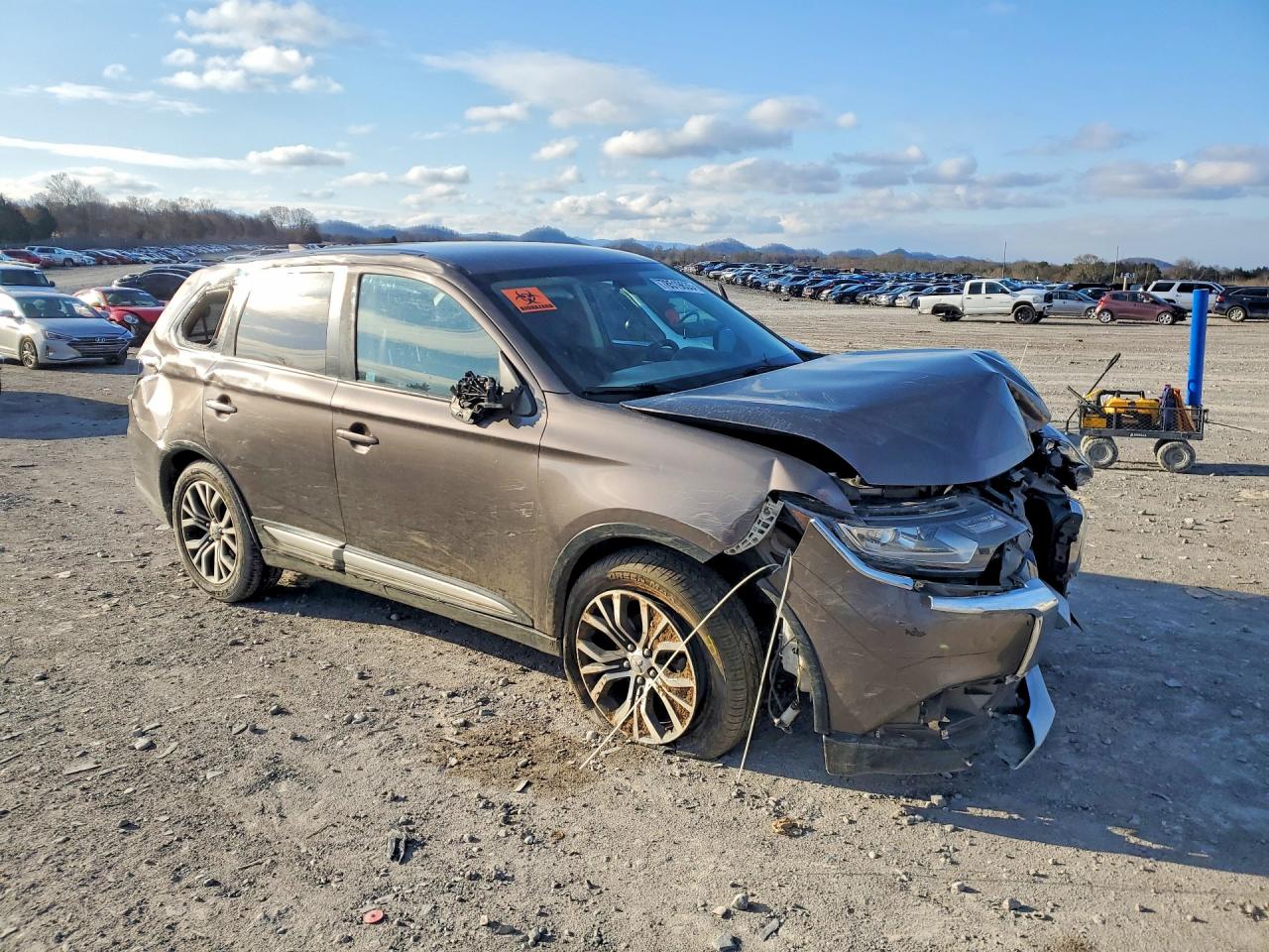 2018 MITSUBISHI OUTLANDER ES photo 7
