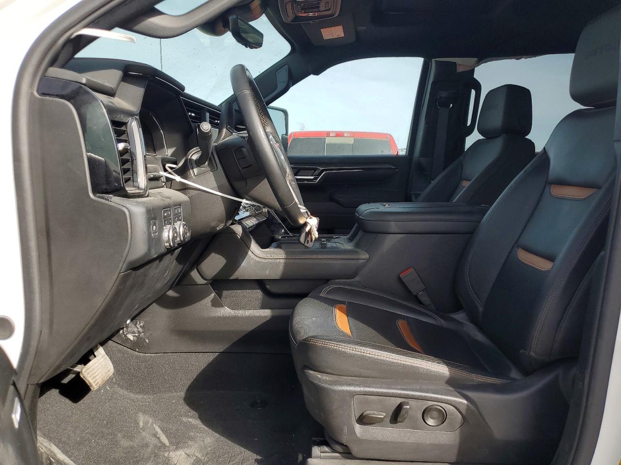 2025 GMC SIERRA K2500 SLT photo 7