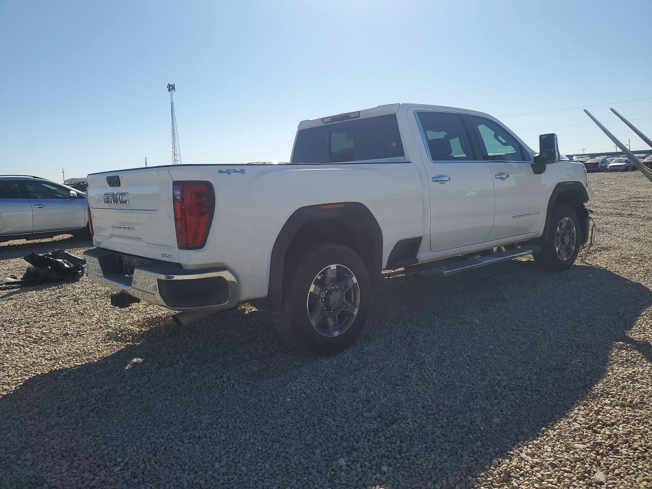 2025 GMC SIERRA K2500 SLT photo 3