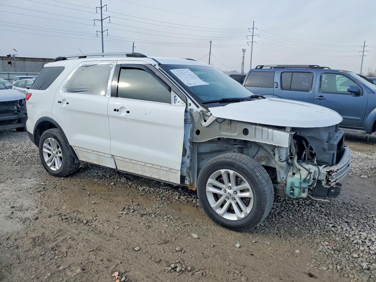 2014 FORD EXPLORER XLT photo 4