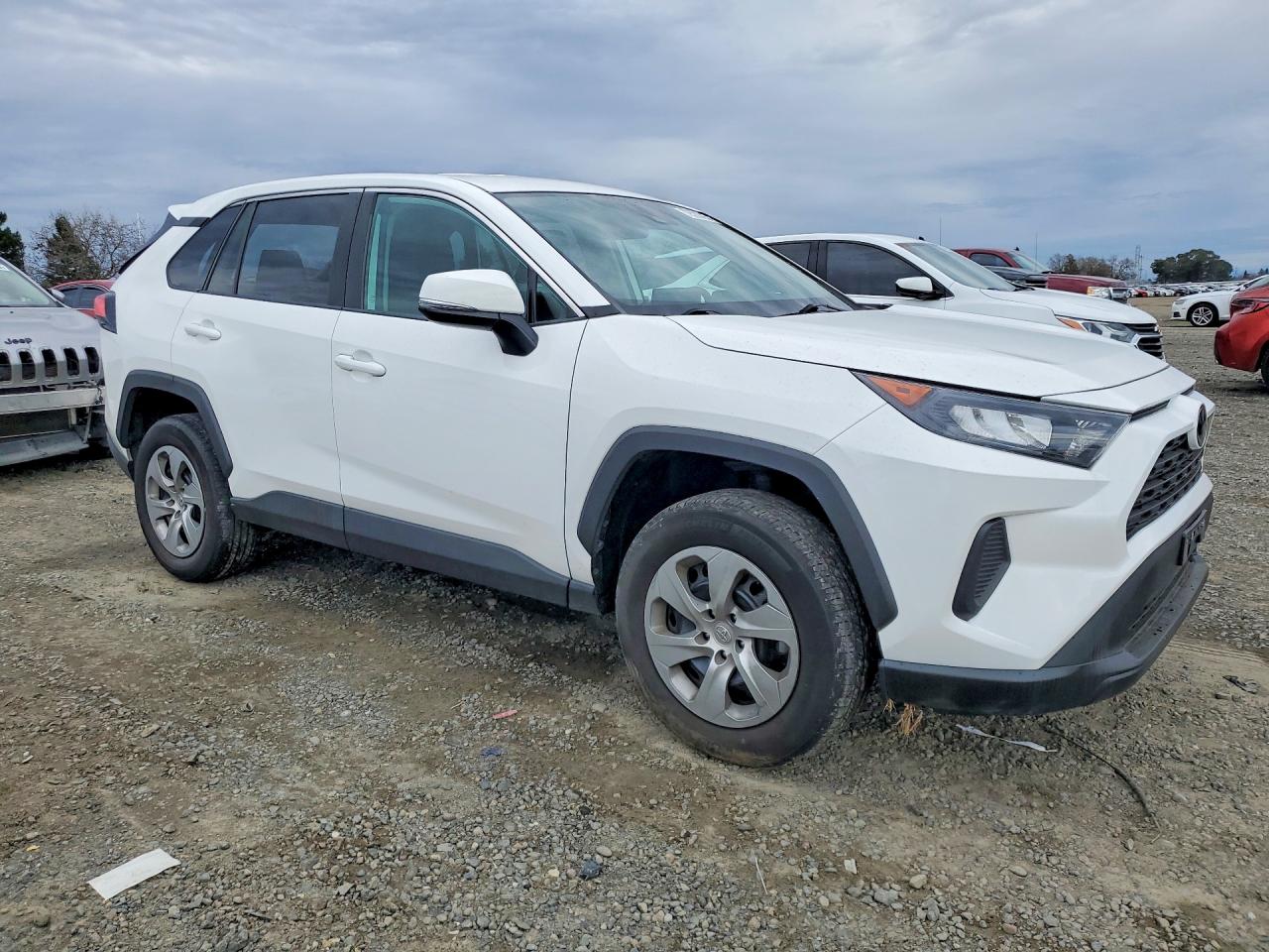 2022 TOYOTA RAV4 LE photo 7