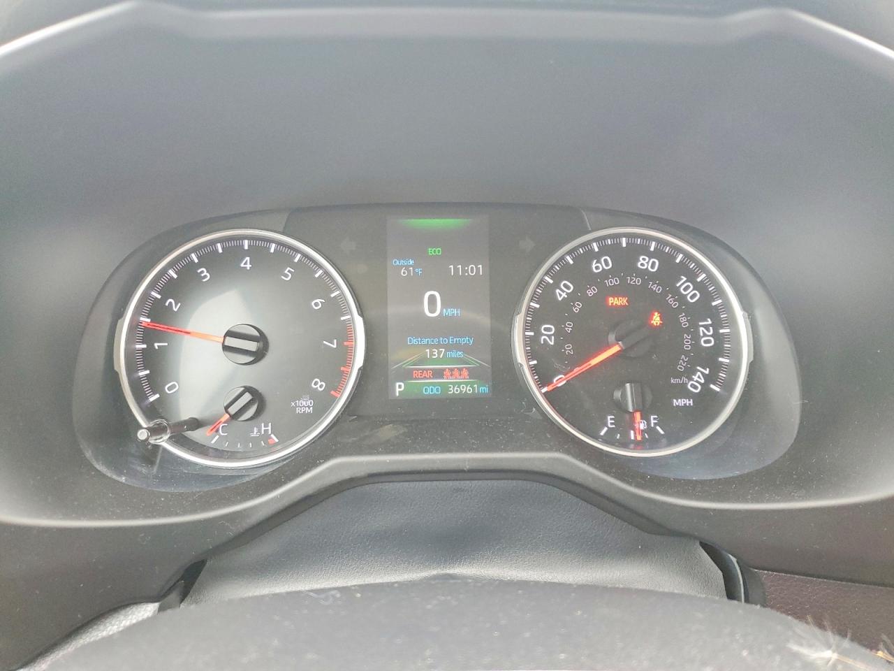 2022 TOYOTA RAV4 LE photo 17