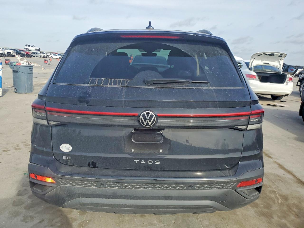 2025 VOLKSWAGEN TAOS SE BLACK photo 11