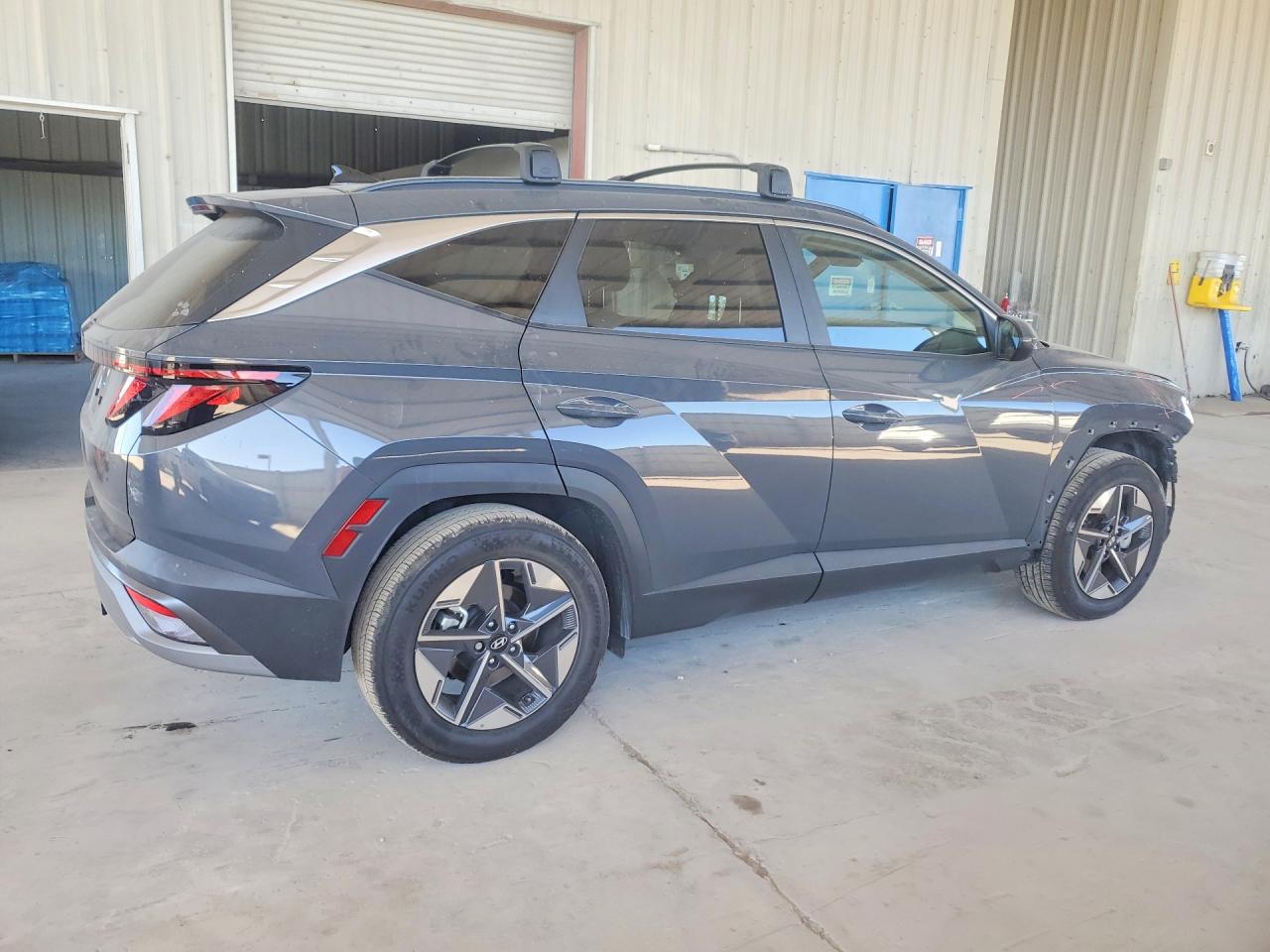 2025 HYUNDAI TUCSON SEL photo 5