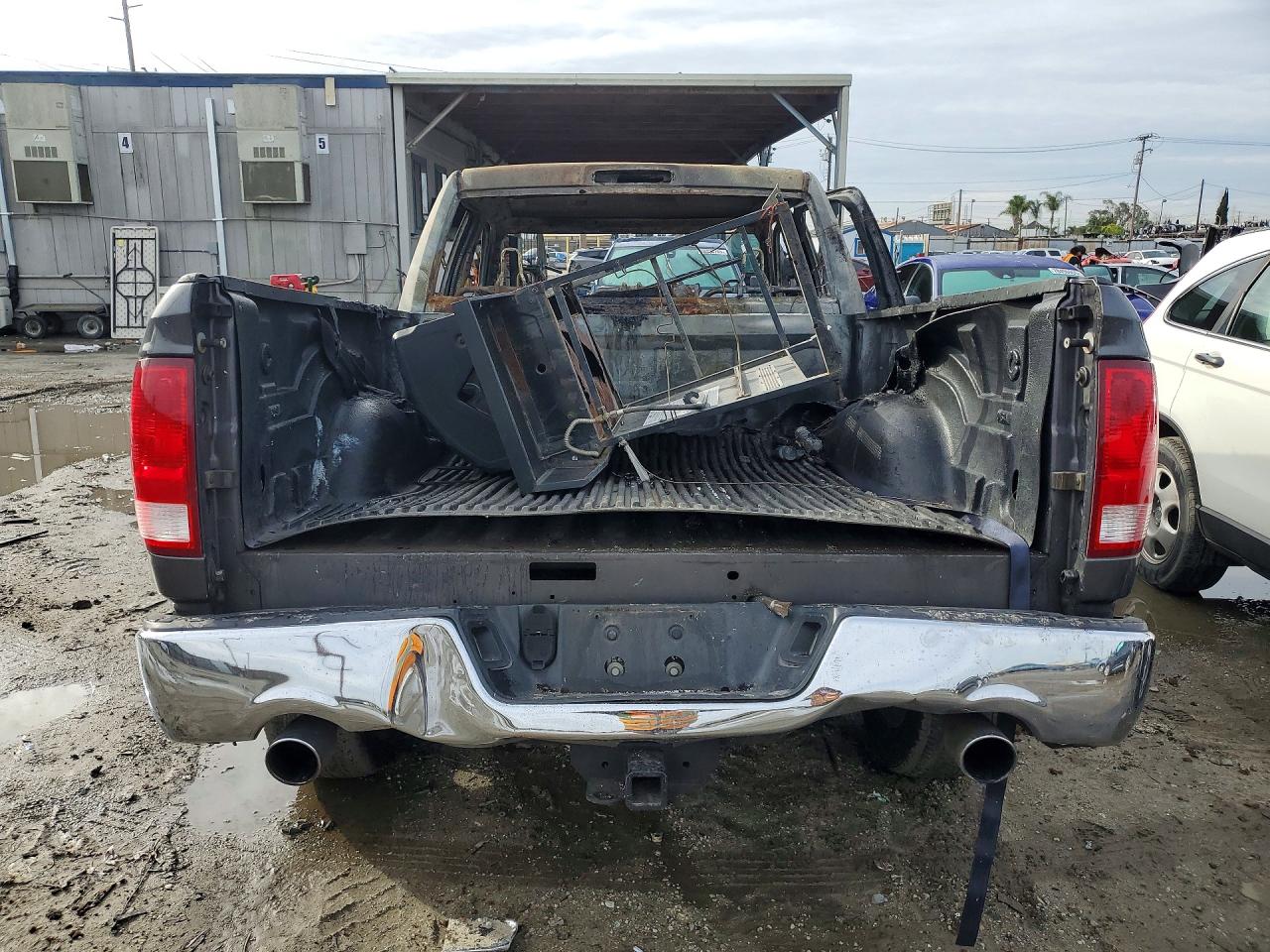 2016 RAM 1500 SLT photo 11