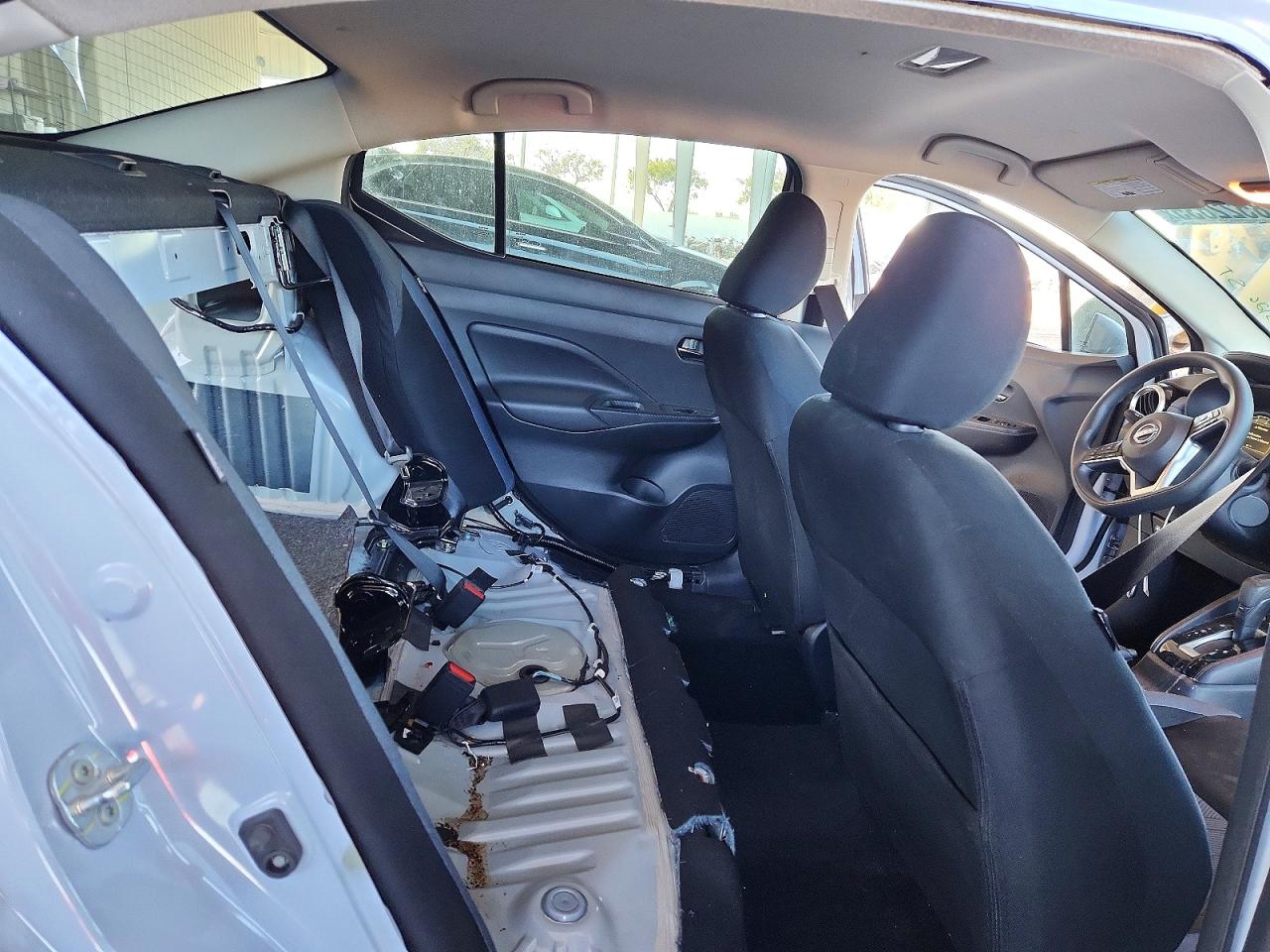 2024 NISSAN VERSA SV photo 10
