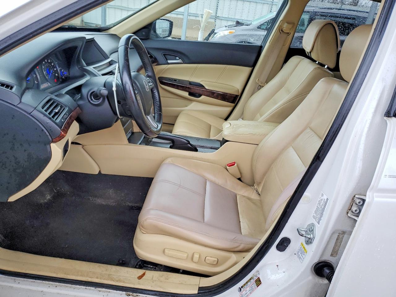 2011 HONDA ACCORD photo 7