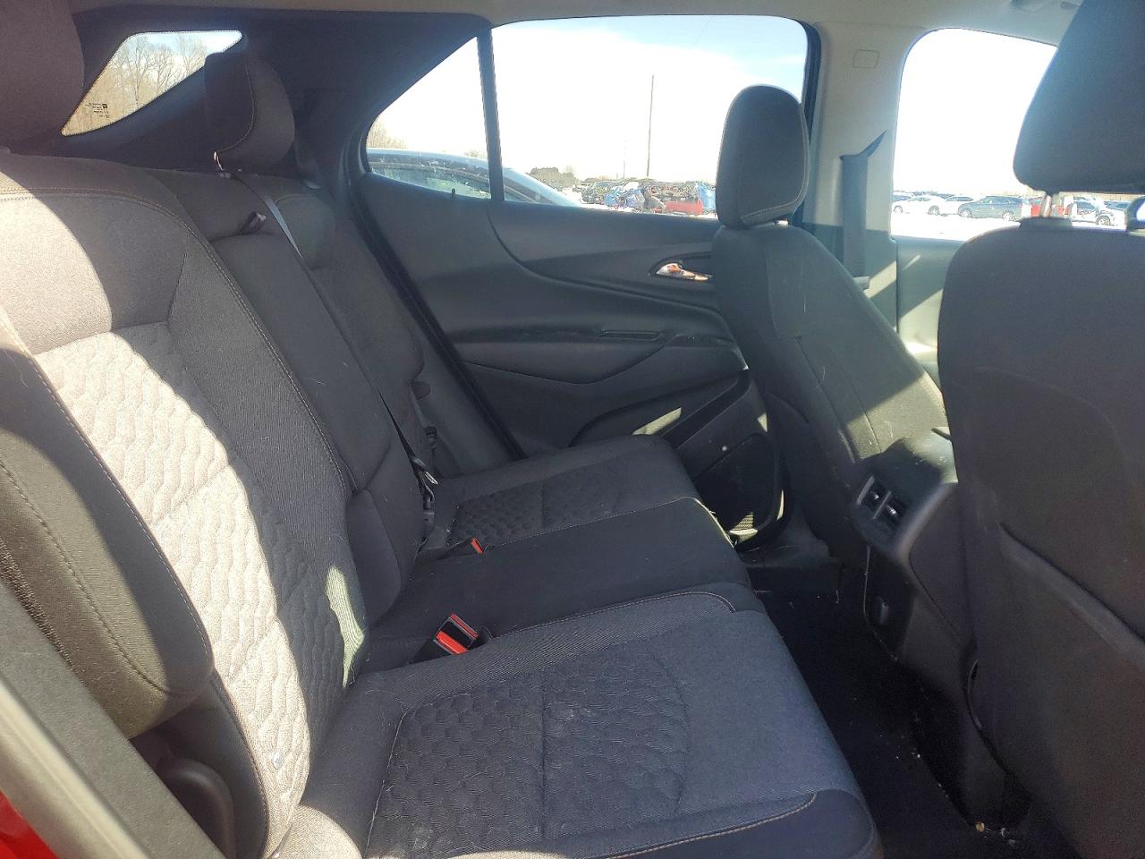 2018 CHEVROLET EQUINOX photo 31