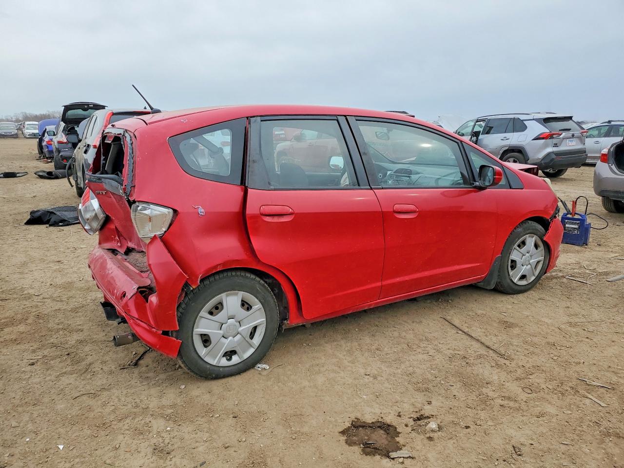 2013 HONDA FIT photo 3