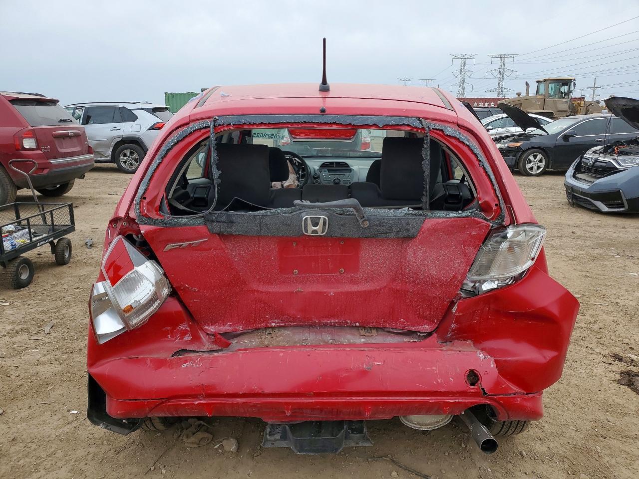 2013 HONDA FIT photo 6