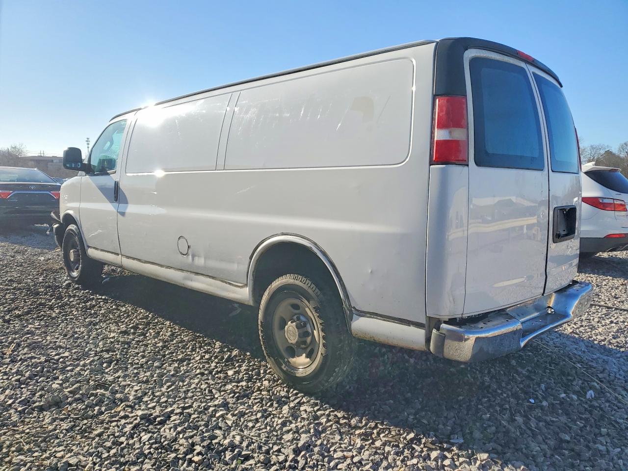 2017 CHEVROLET EXPRESS CARGO 3500 1 photo 2