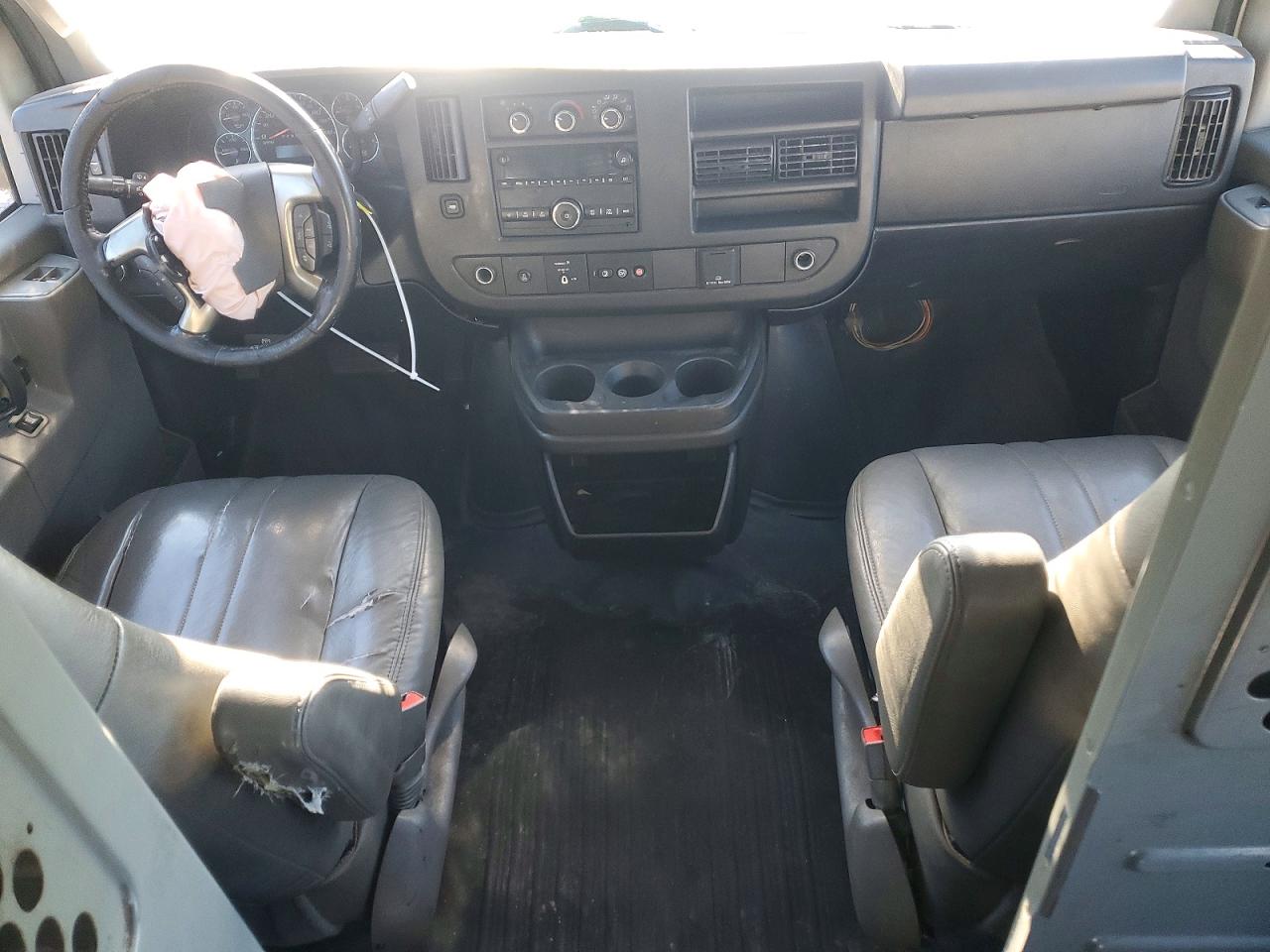 2017 CHEVROLET EXPRESS CARGO 3500 1 photo 8
