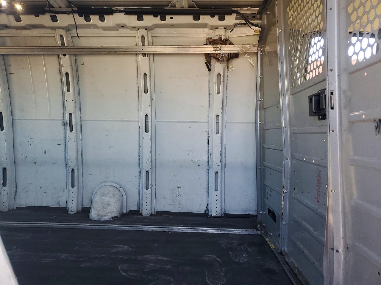 2017 CHEVROLET EXPRESS CARGO 3500 1 photo 11