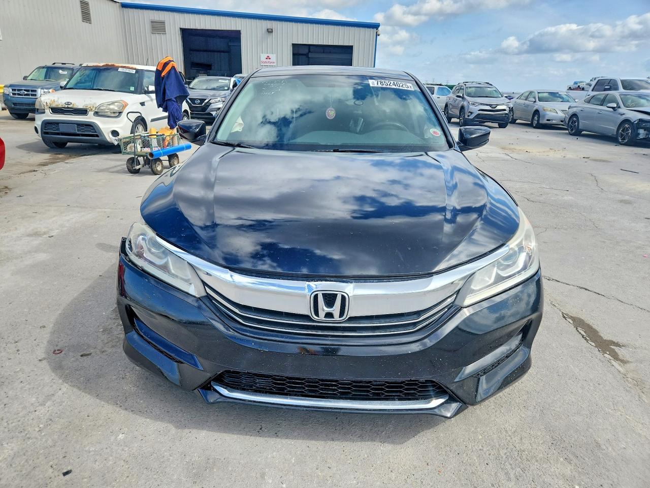 2016 HONDA ACCORD LX photo 5
