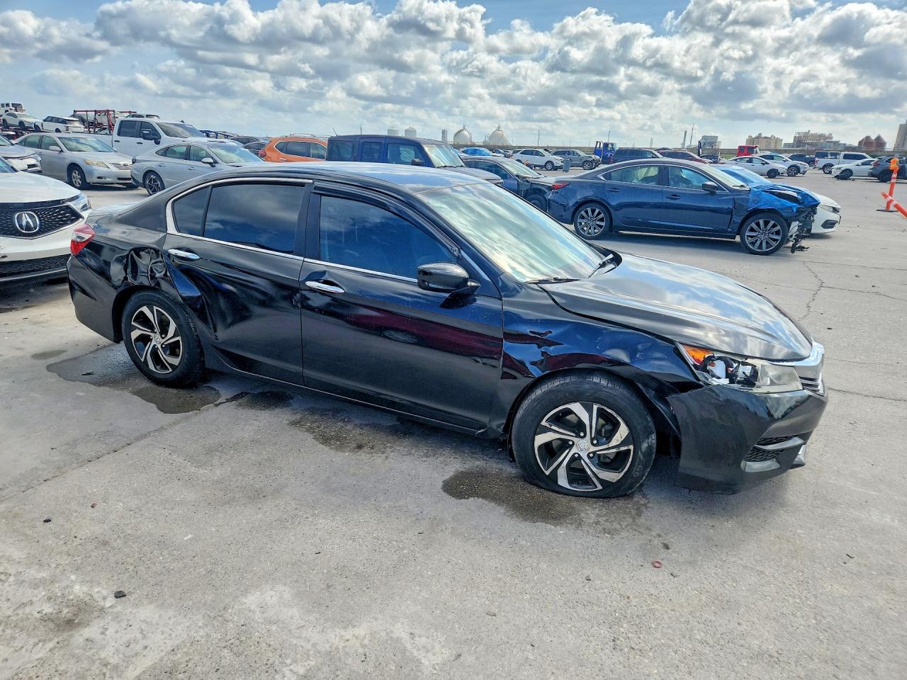 2016 HONDA ACCORD LX photo 4