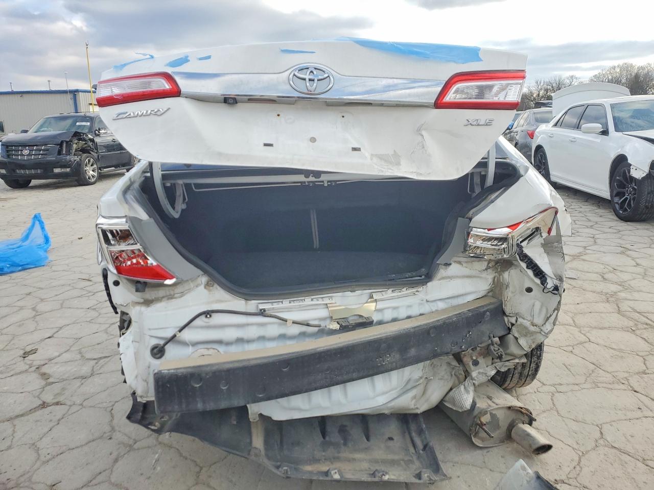 2012 TOYOTA CAMRY BASE photo 6