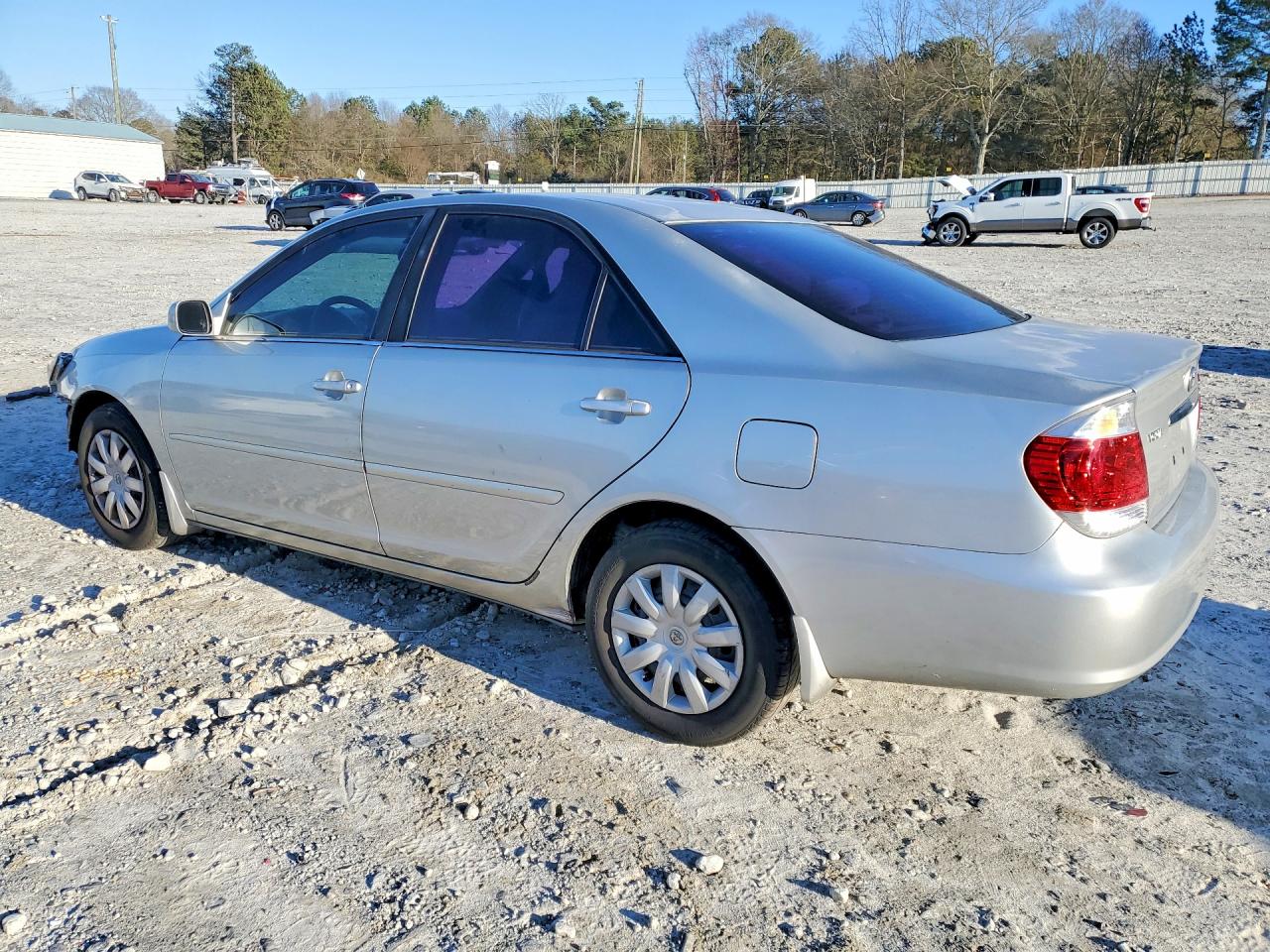 2005 TOYOTA CAMRY LE photo 3