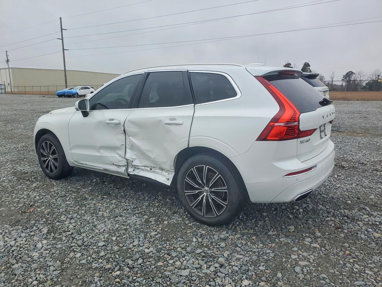 2021 VOLVO XC60 T5 INSCRIPTION photo 4