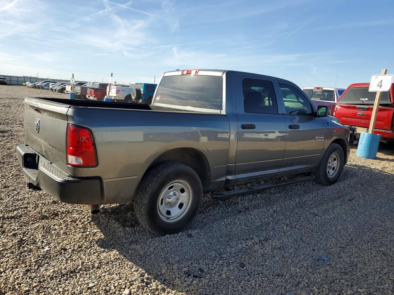 2013 RAM 1500 ST photo 3