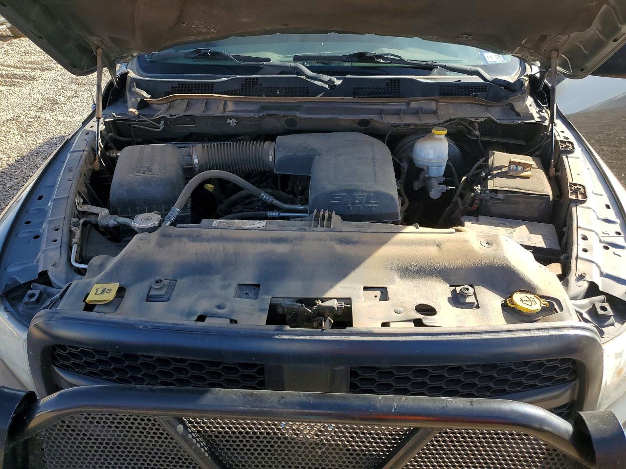 2013 RAM 1500 ST photo 11