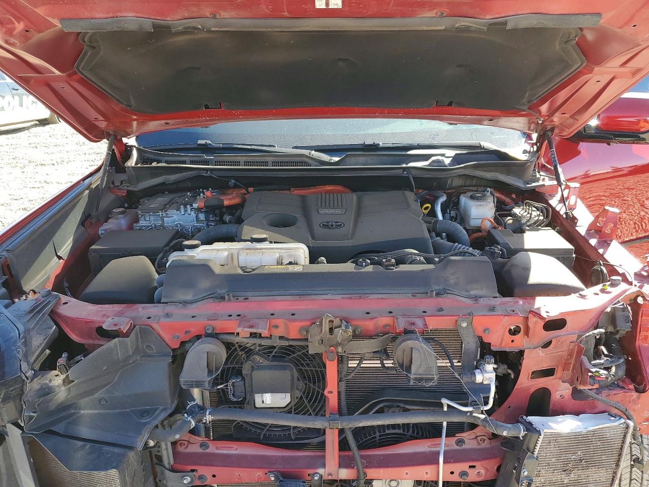 2024 TOYOTA TUNDRA PLATINUM HV photo 11
