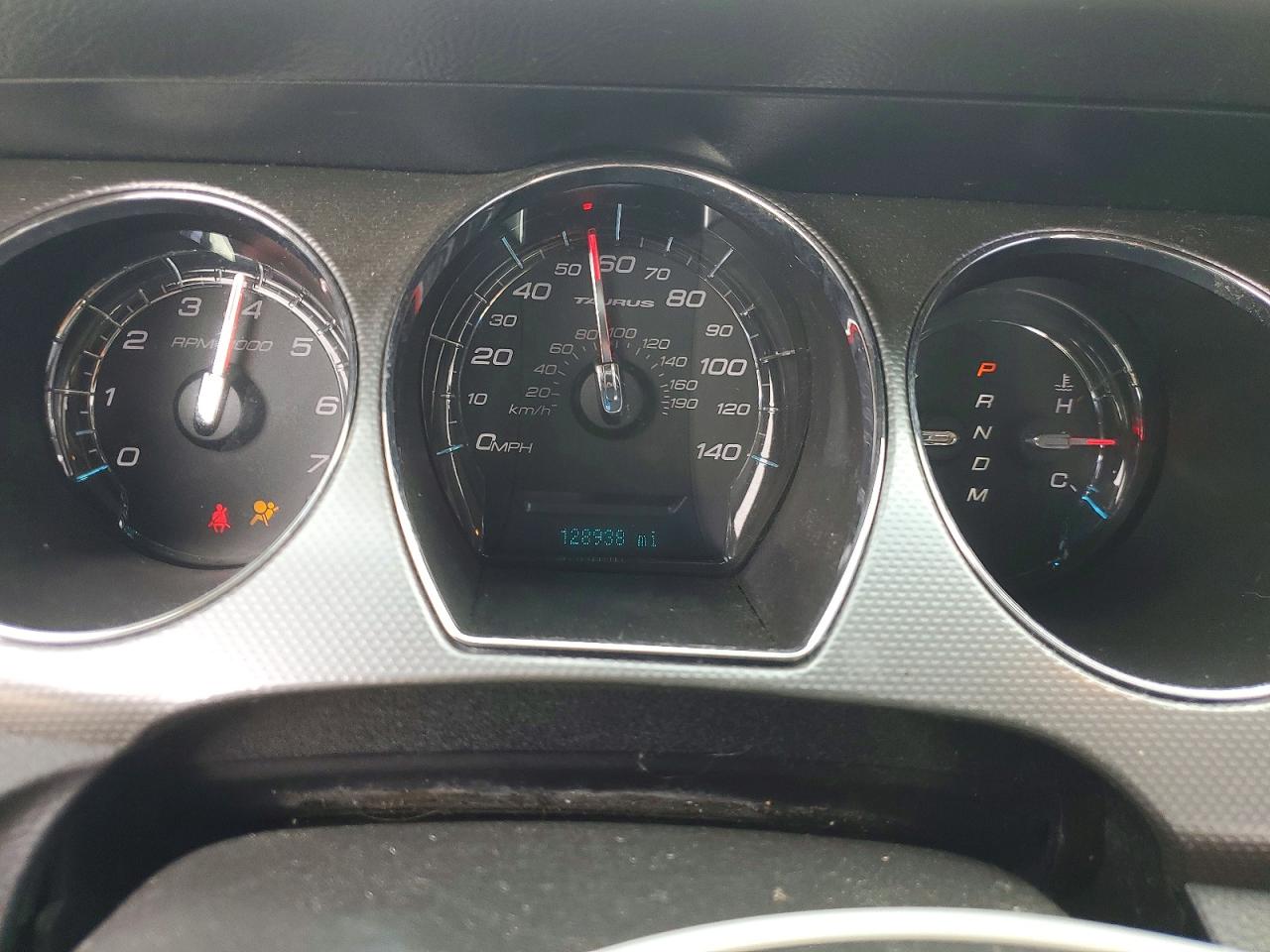2012 FORD TAURUS SEL photo 17