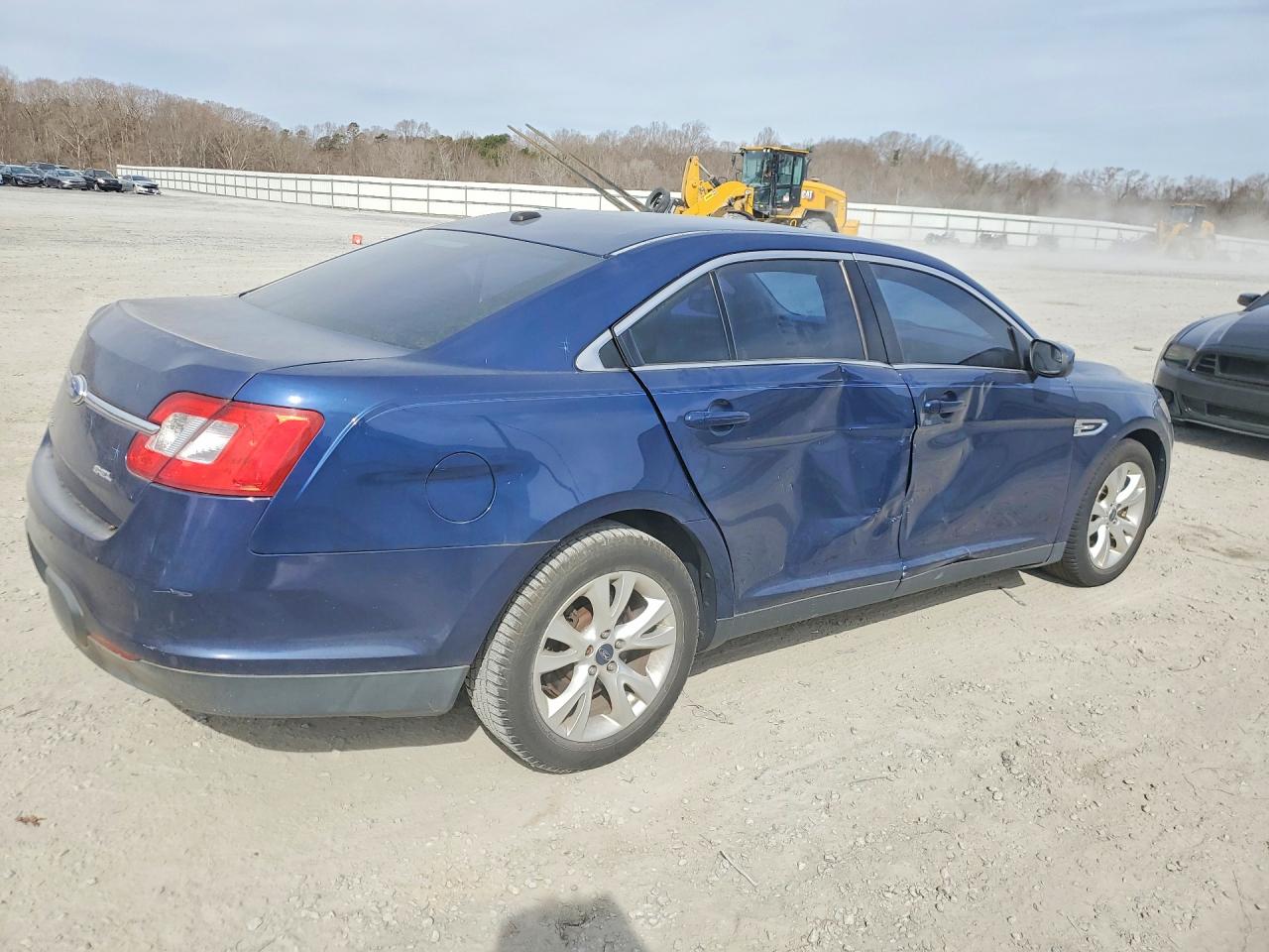 2012 FORD TAURUS SEL photo 5