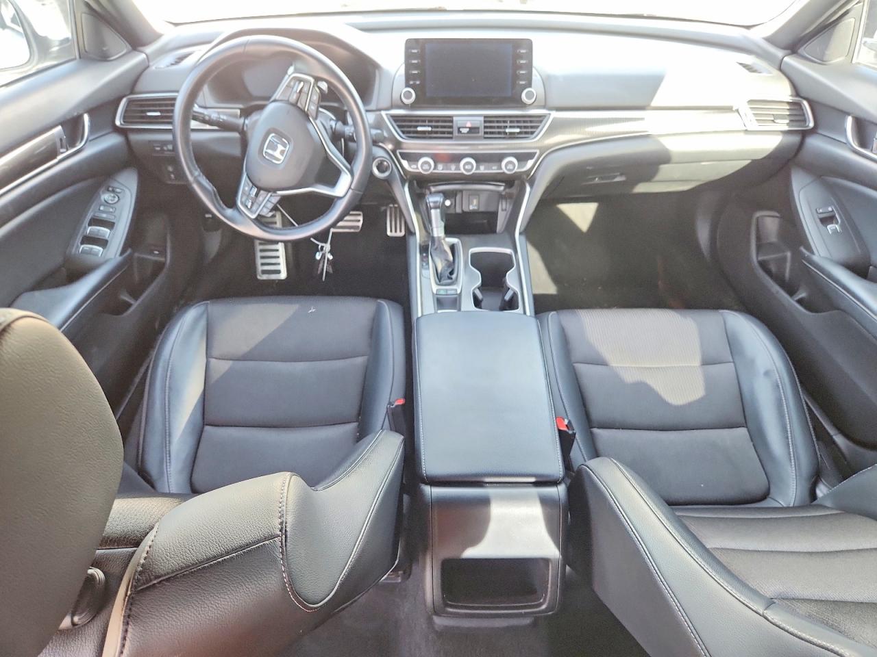 2018 HONDA ACCORD SPORT photo 29