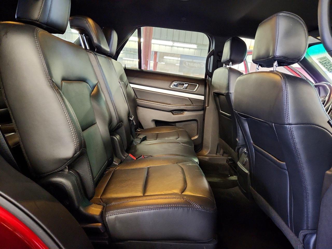 2017 FORD EXPLORER XLT photo 21