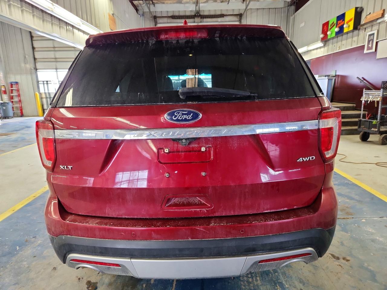 2017 FORD EXPLORER XLT photo 11