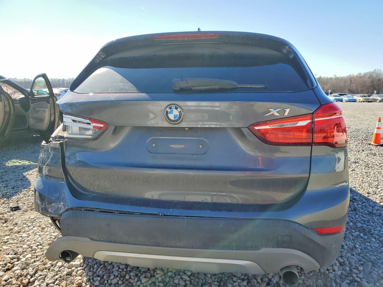 2016 BMW X1 XDRIVE28I photo 6