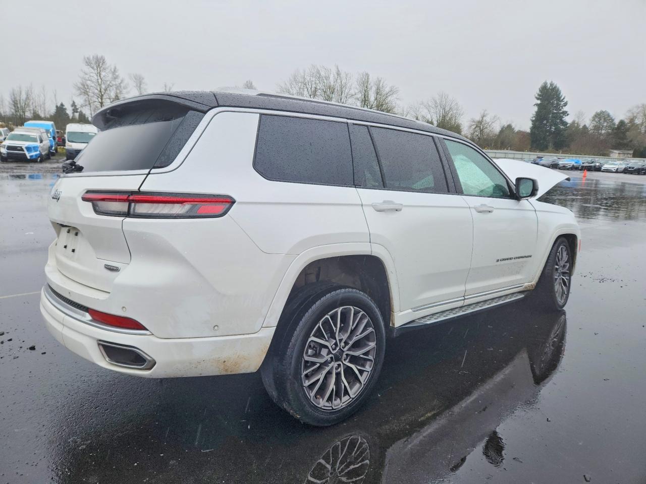 2023 JEEP GRAND CHEROKEE L SUMMIT photo 5