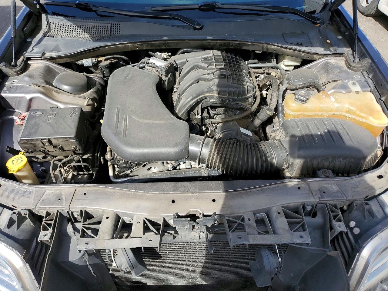 2014 CHRYSLER 300 photo 11