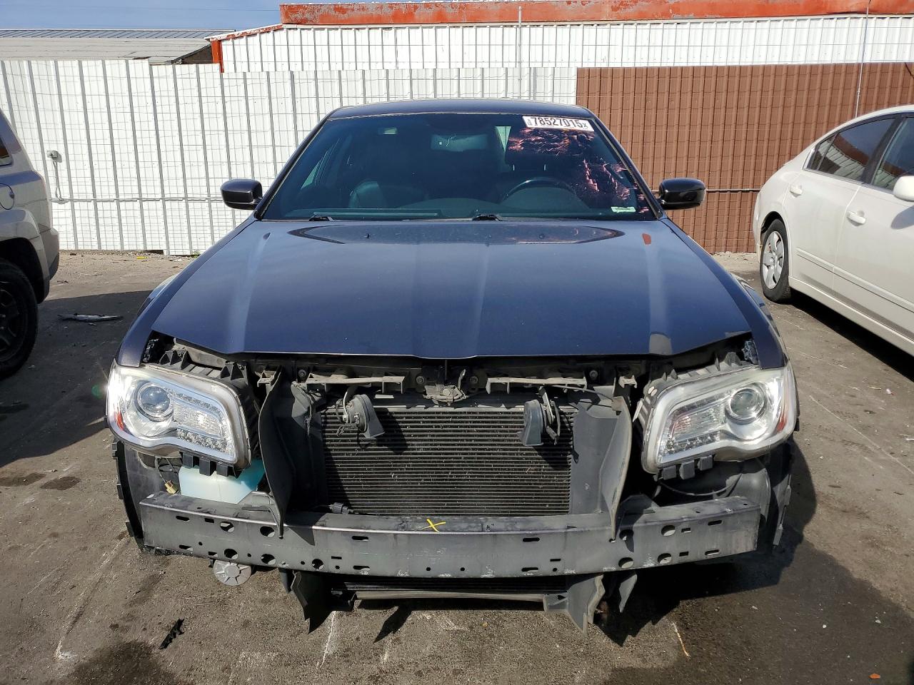 2014 CHRYSLER 300 photo 5