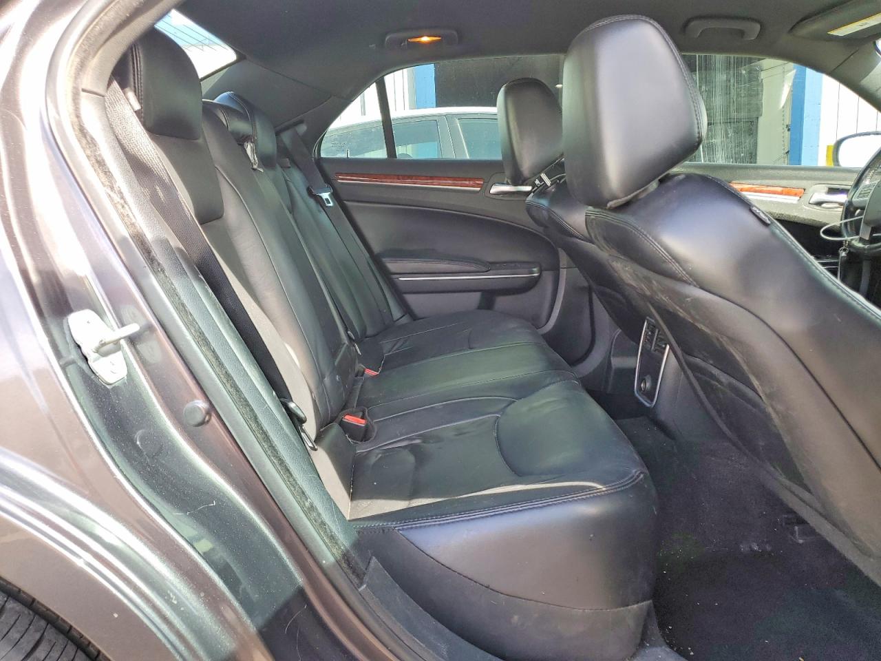 2014 CHRYSLER 300 photo 10