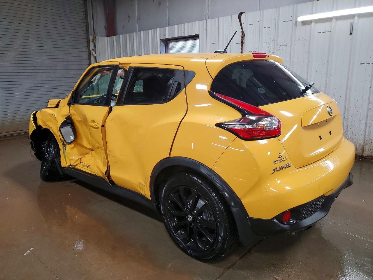 2015 NISSAN JUKE SV photo 2