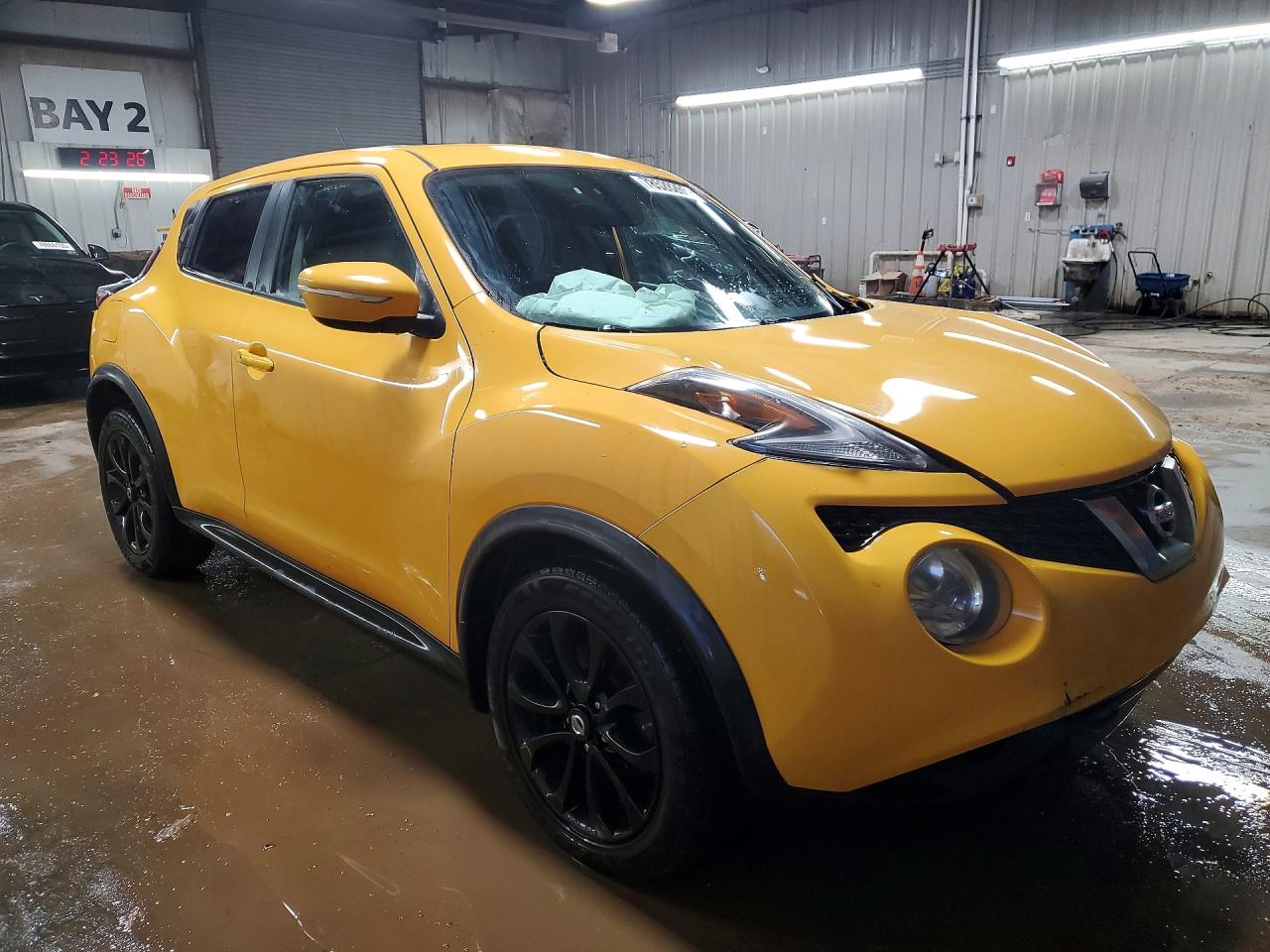 2015 NISSAN JUKE SV photo 4