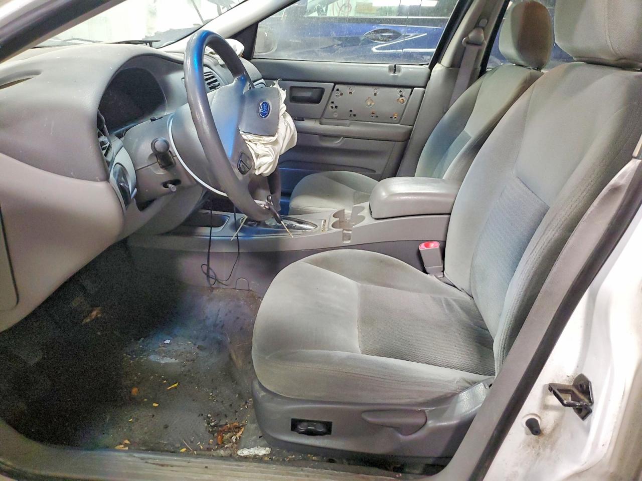 2003 FORD TAURUS SE photo 13