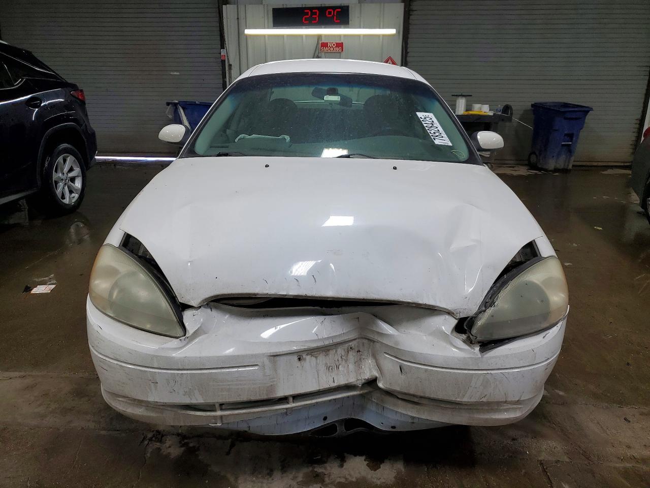 2003 FORD TAURUS SE photo 9