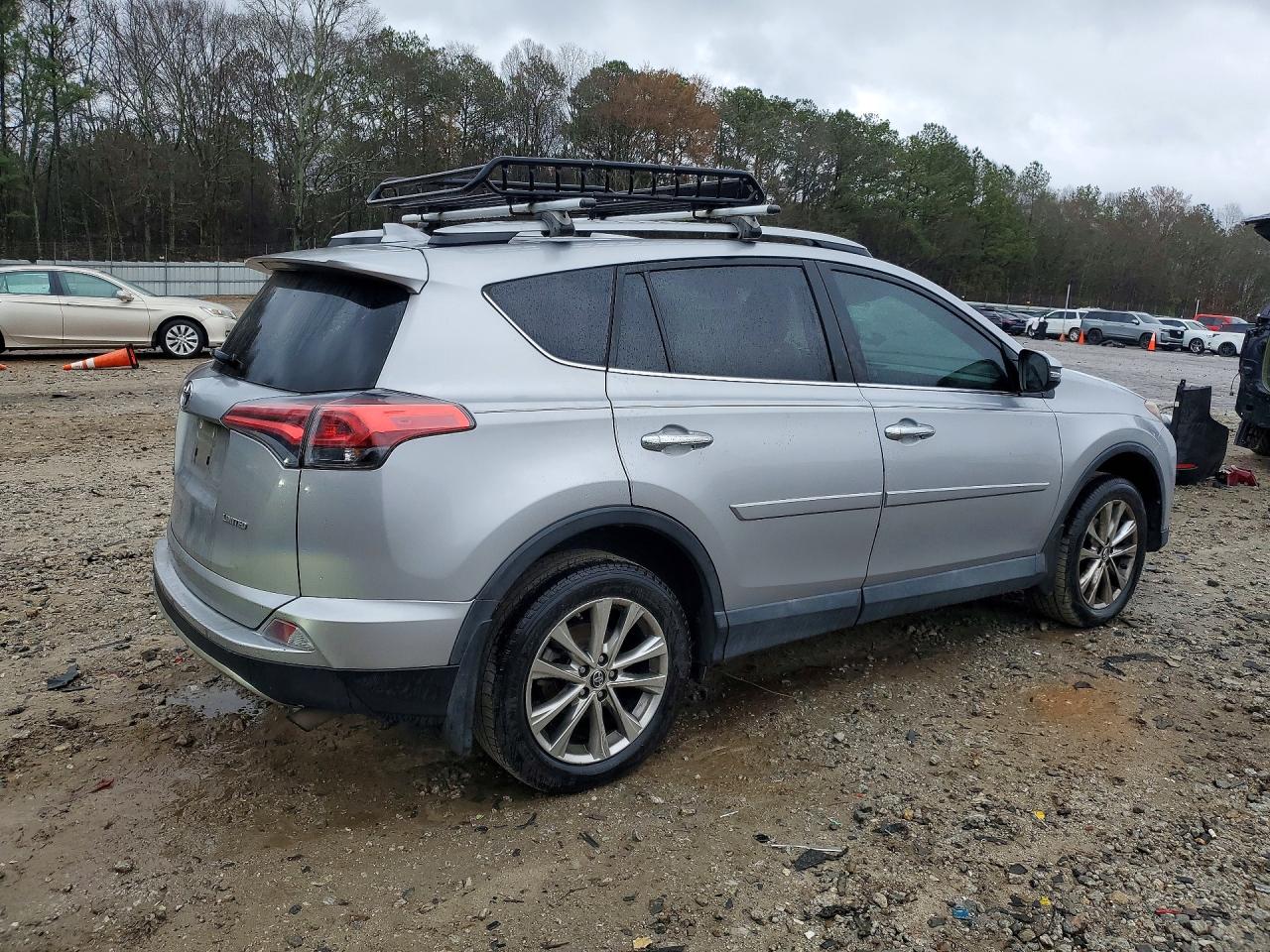 2017 TOYOTA RAV4 LIMITED photo 5