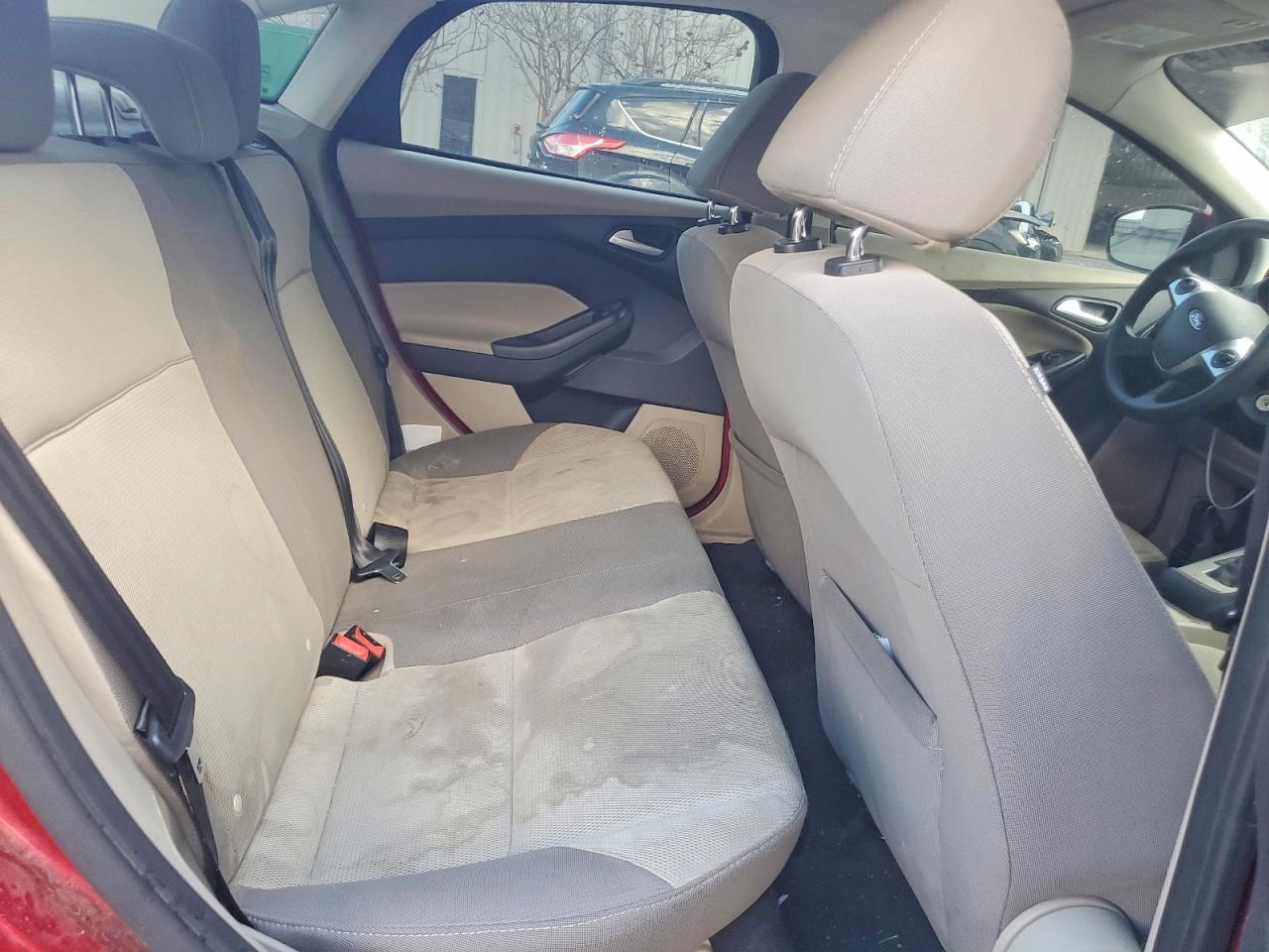 2014 FORD FOCUS SE photo 10