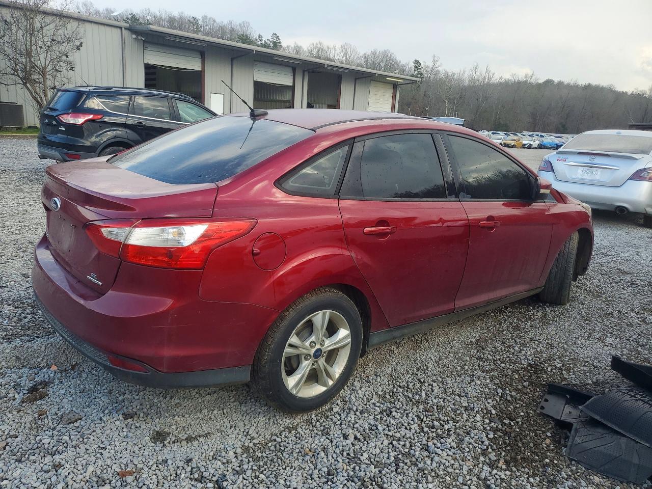 2014 FORD FOCUS SE photo 3